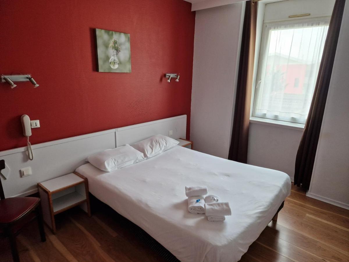 Hotel Hermance Bellegarde-sur-Valserine Exterior photo